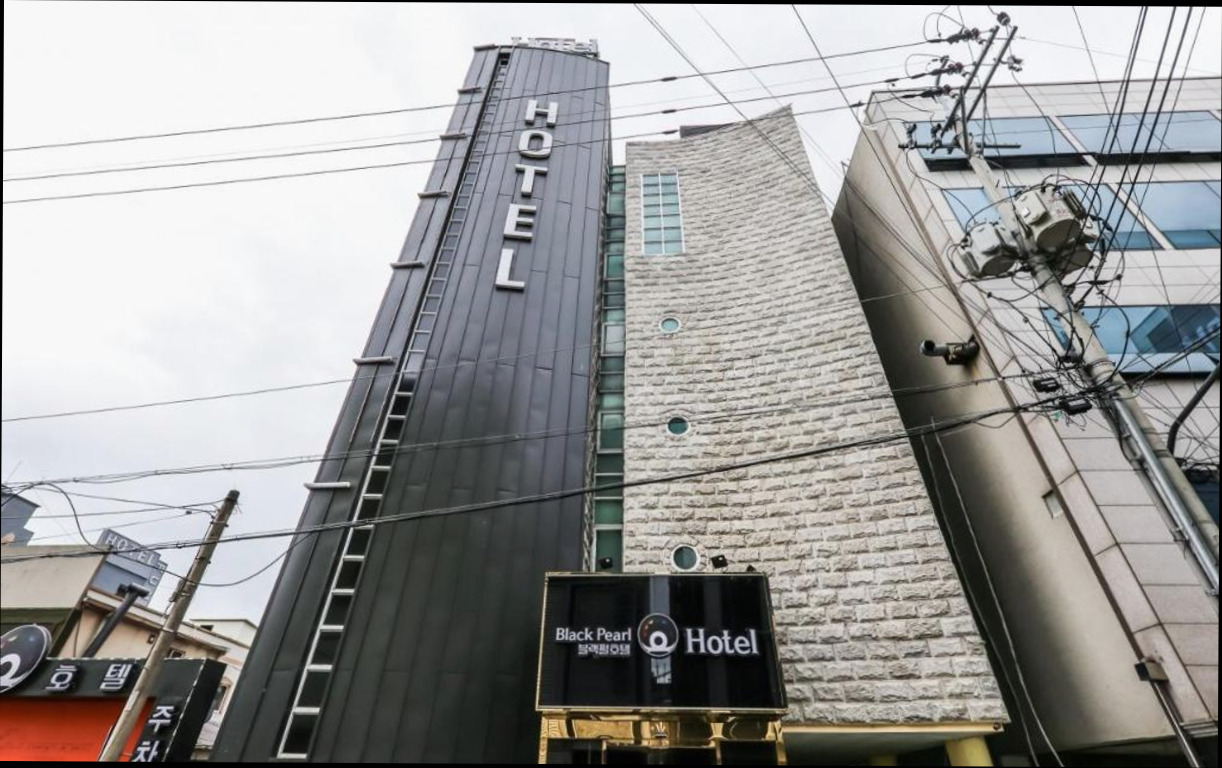 (이미지설명: 공주 블랙펄 호텔 - 객실 안내사진)