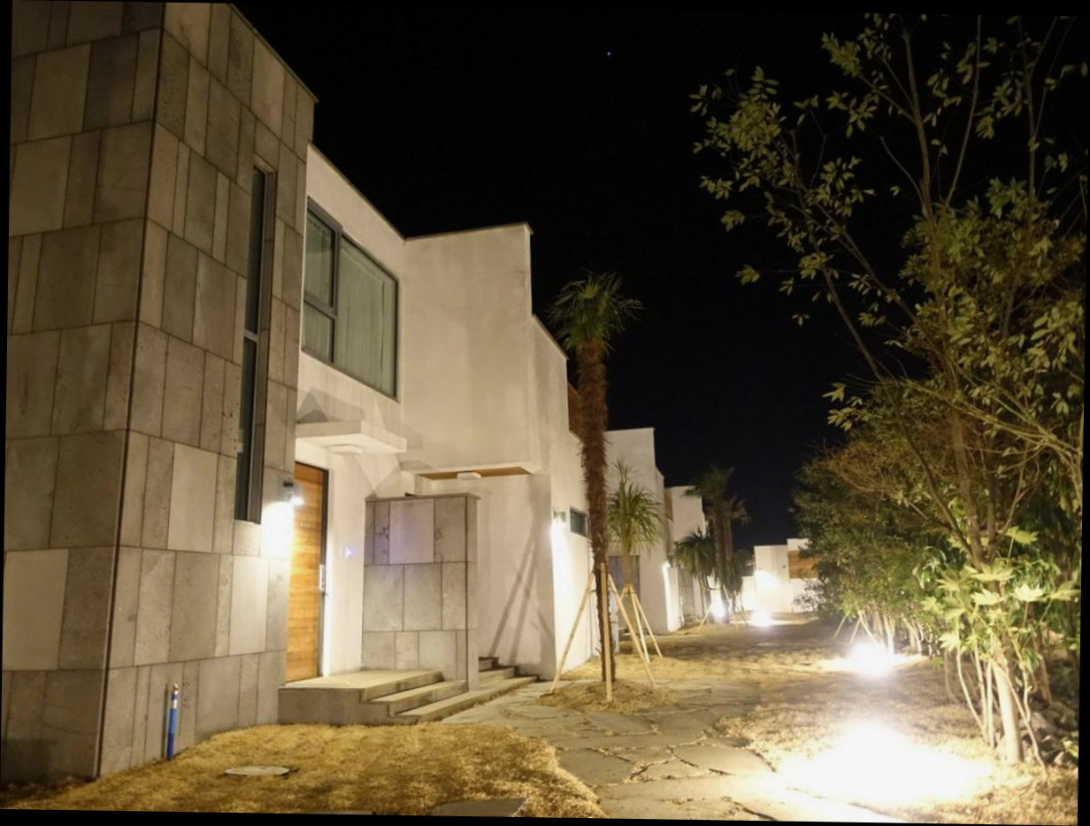 (이미지설명: 더쉼팡 스파 앤 풀빌라 - 주변 관광지 안내사진)