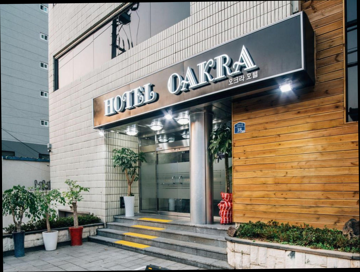 (이미지설명: 오크라 호텔 - 객실 안내사진)