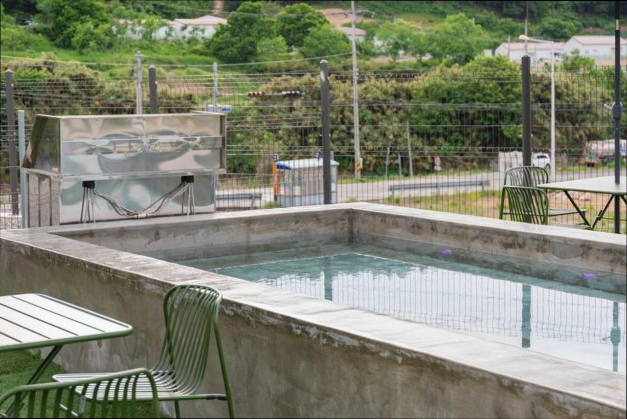 (이미지설명: 리라 애견 갬성 카라반 - 전경 안내사진)