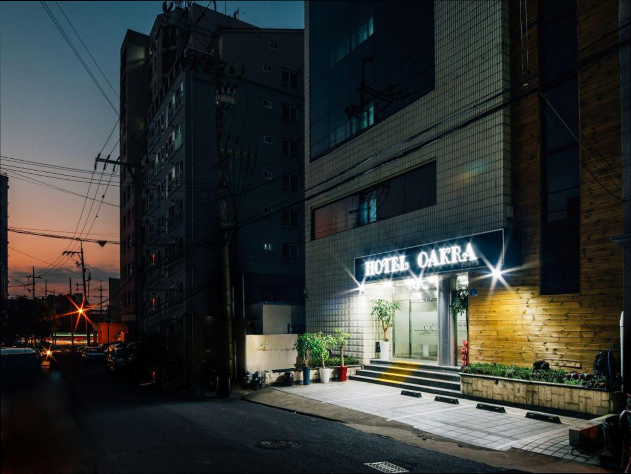 (이미지설명: 오크라 호텔 - 갤러리 안내사진)