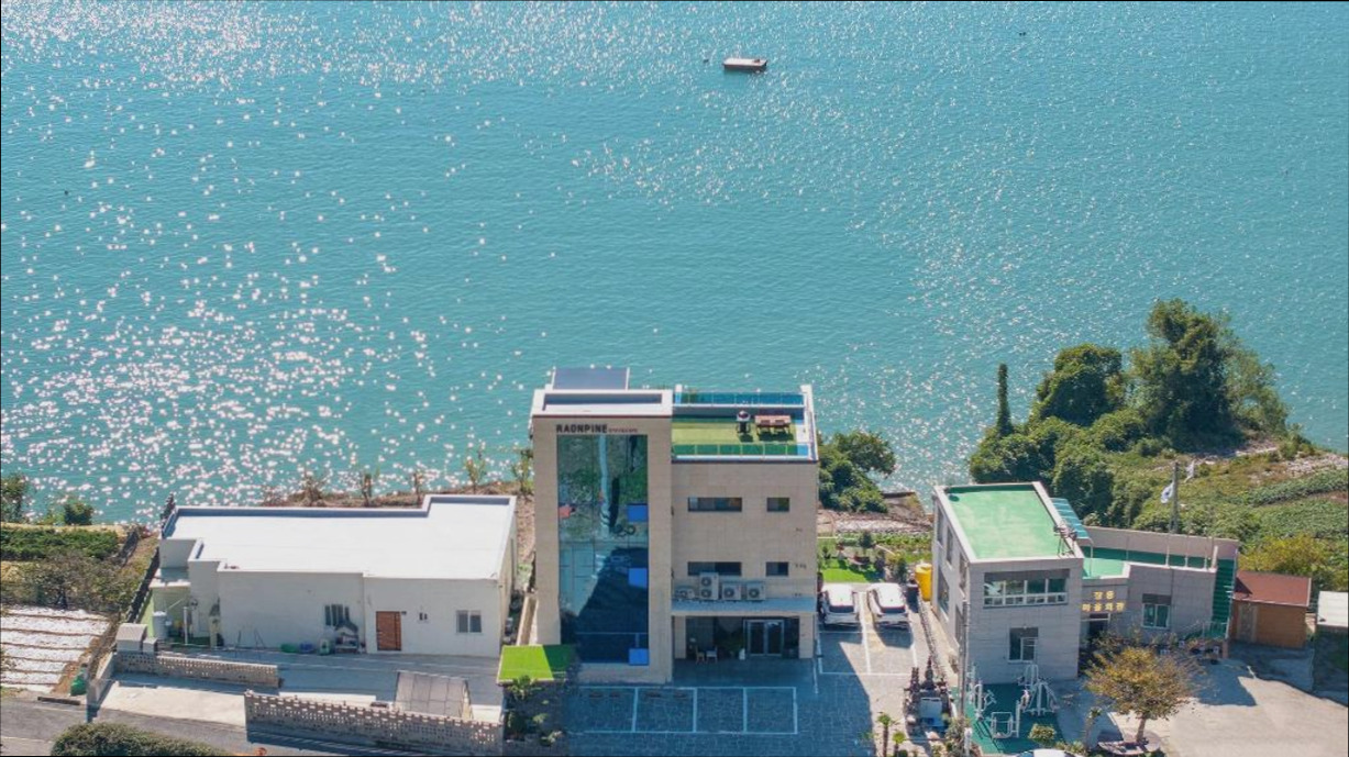 (이미지설명: Yeosu Stay Raonpine Spa Pension - 객실 안내사진)