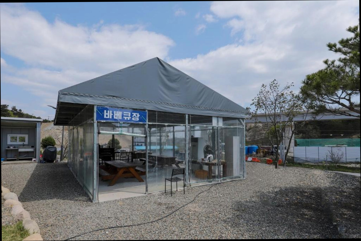 (이미지설명: 삼척 용화실크로드펜션 - 객실 안내사진)