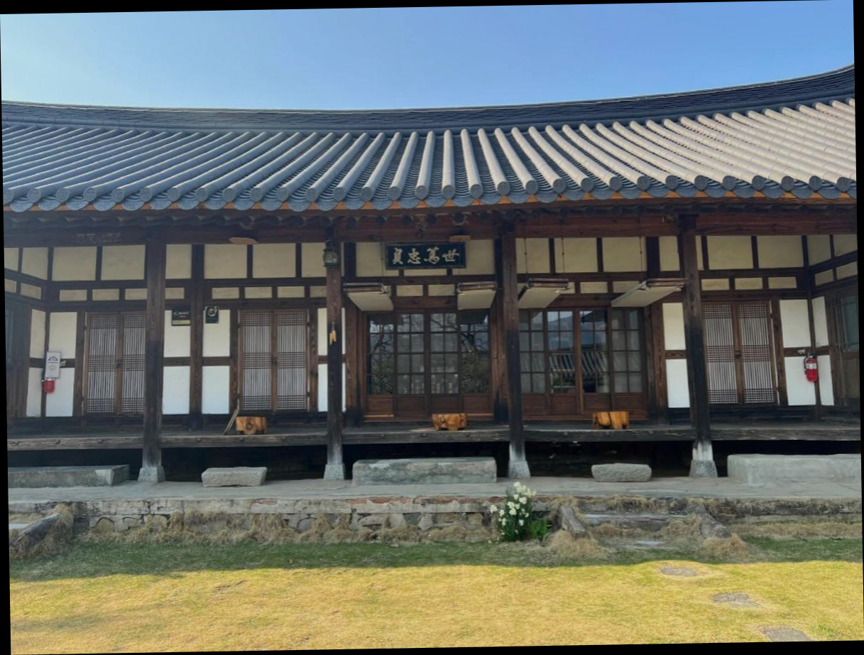(이미지설명: 한옥에서 펜션 - 객실 안내사진)