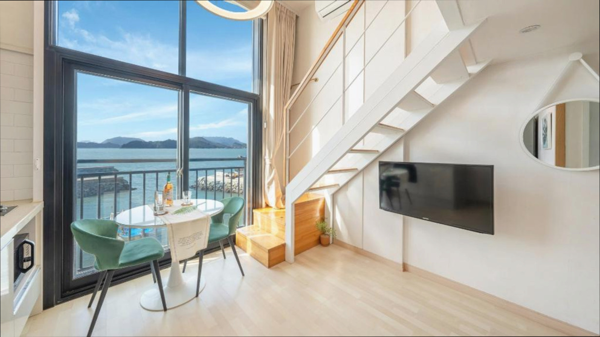 (이미지설명: Yeosu Sorrr Spa Oceanview Pension - 편의시설 및 서비스 안내사진)