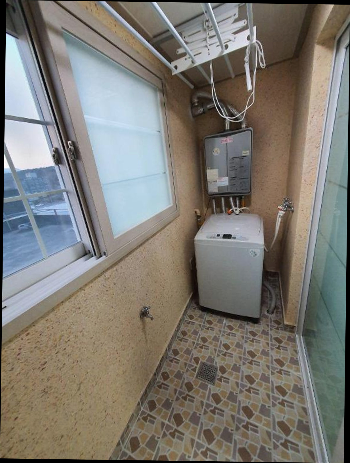 (이미지설명: 공단동의 아파트먼트 (46m², 침실 2개, 프라이빗 욕실 1개) - 편의시설 및 서비스 안내사진)