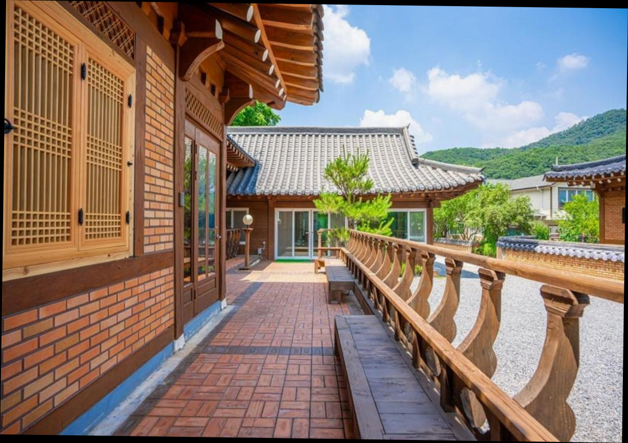 (이미지설명: 예직 한옥 펜션 - 예약 꿀팁 안내사진)