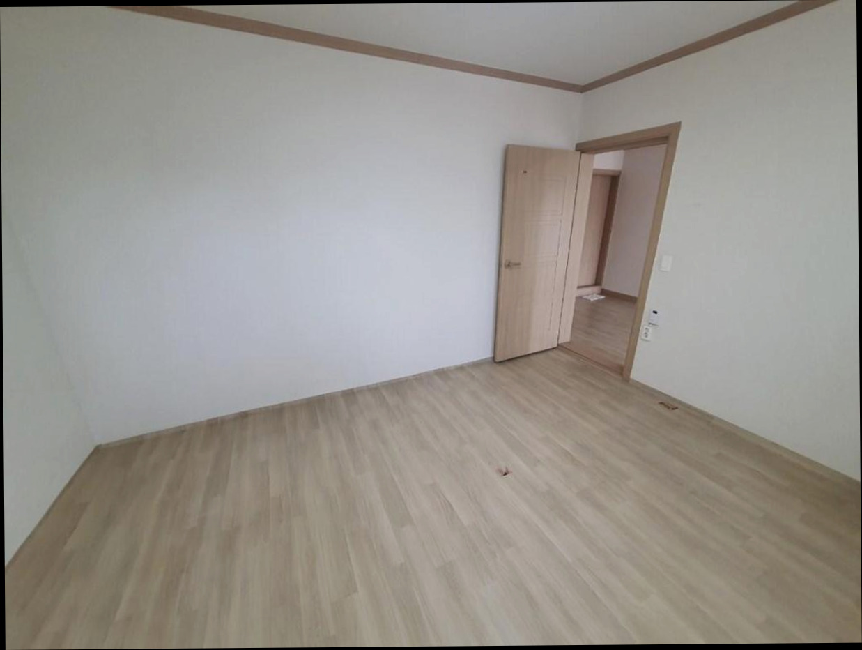 (이미지설명: 기장군의 프라이빗 하우스 (112m², 침실 2개, 프라이빗 욕실 1개) - 주변 관광지: 죽성 드림성당, 롯데월드 어드벤처 부산! 🏰 안내사진)