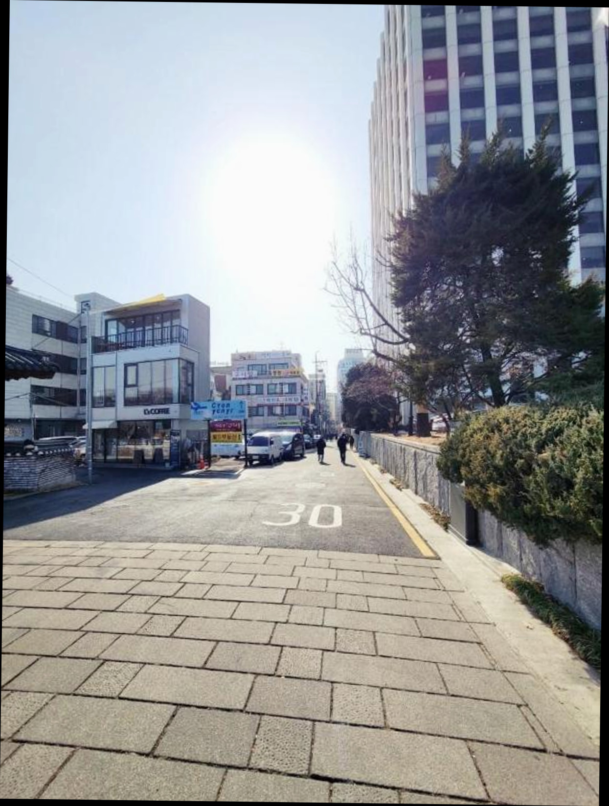 (이미지설명: 종로의 프라이빗 하우스 (19m², 침실 2개, 프라이빗 욕실 1개) - 예약 꿀팁 안내사진)