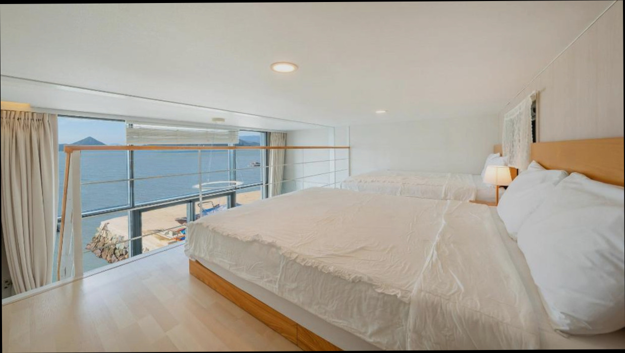 (이미지설명: Yeosu Sorrr Spa Oceanview Pension - 예약 꿀팁 안내사진)