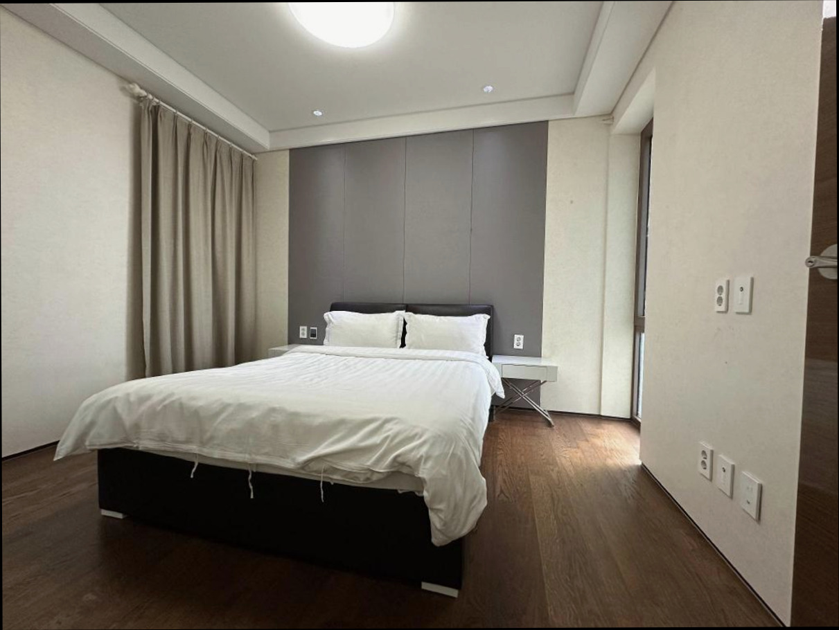 (이미지설명: 우도의 아파트먼트 (138m², 침실 2개, 프라이빗 욕실 2개) - 갤러리 안내사진)