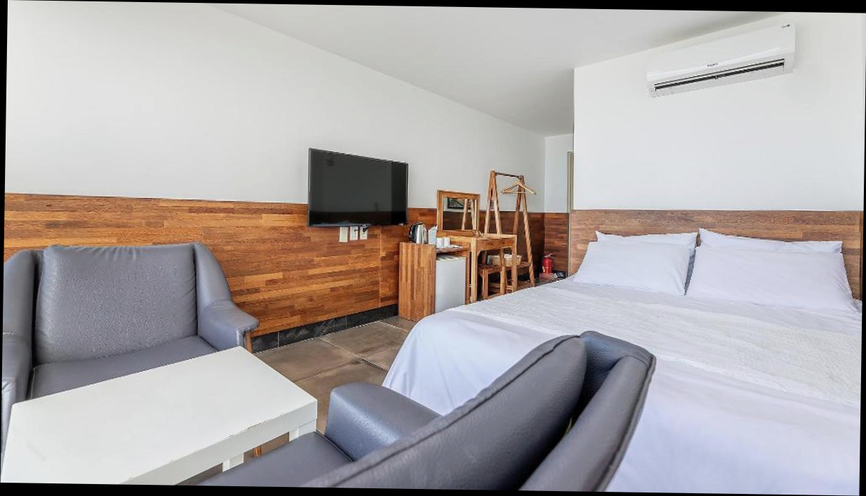 (이미지설명: 제주 달비치펜션 (Jeju Dalbeach Pension) - 갤러리 안내사진)