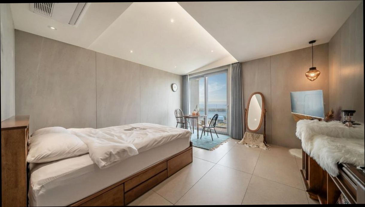 (이미지설명: Goseong Gyeoulbada Ocean View Pension - 객실 안내사진)