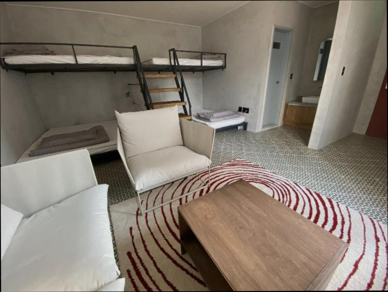 (이미지설명: Shui Hostel Busan - 메인 안내사진)