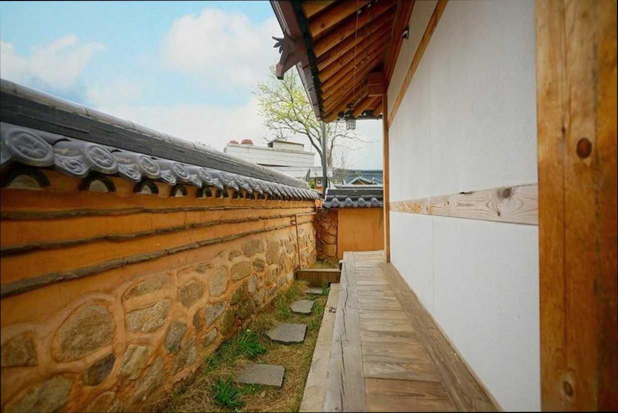 (이미지설명: 지우당 한옥 독채펜션 전주한옥마을 - 객실 안내사진)