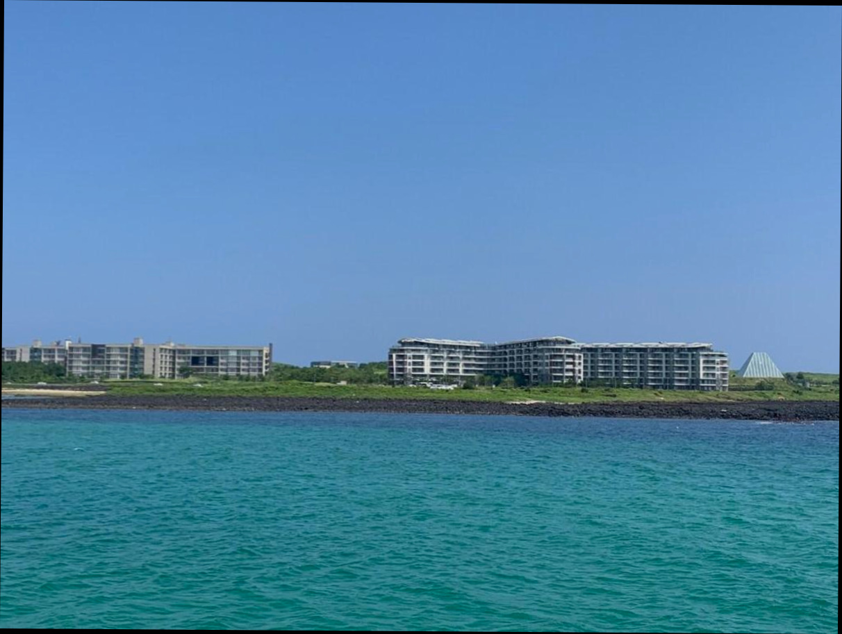 (이미지설명: 우도의 아파트먼트 (138m², 침실 2개, 프라이빗 욕실 2개) - 편의시설 및 서비스 안내사진)
