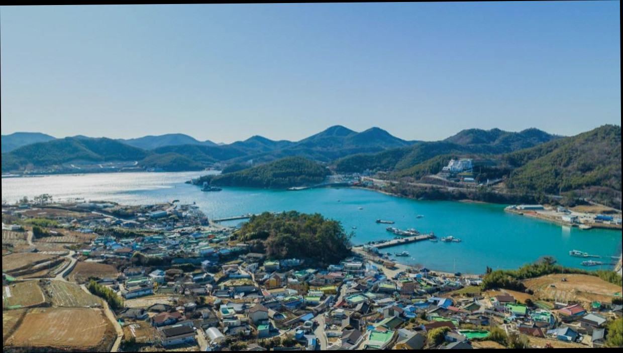 (이미지설명: 시크릿가든 펜션 - 전경 안내사진)