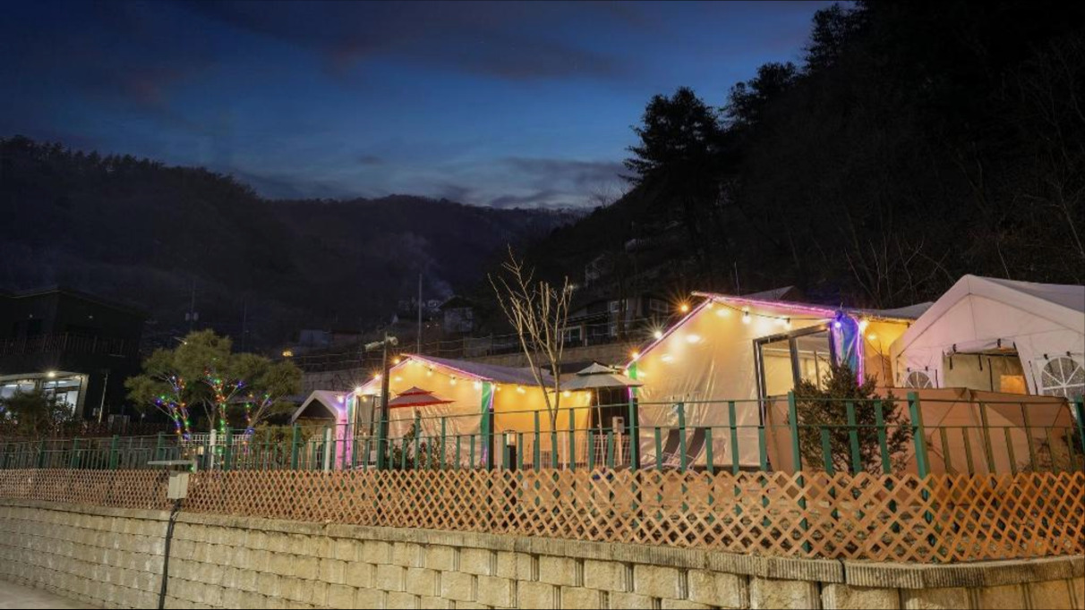 (이미지설명: Gapyeong camp with pet & aegyeonglamping - 예약 꿀팁 안내사진)