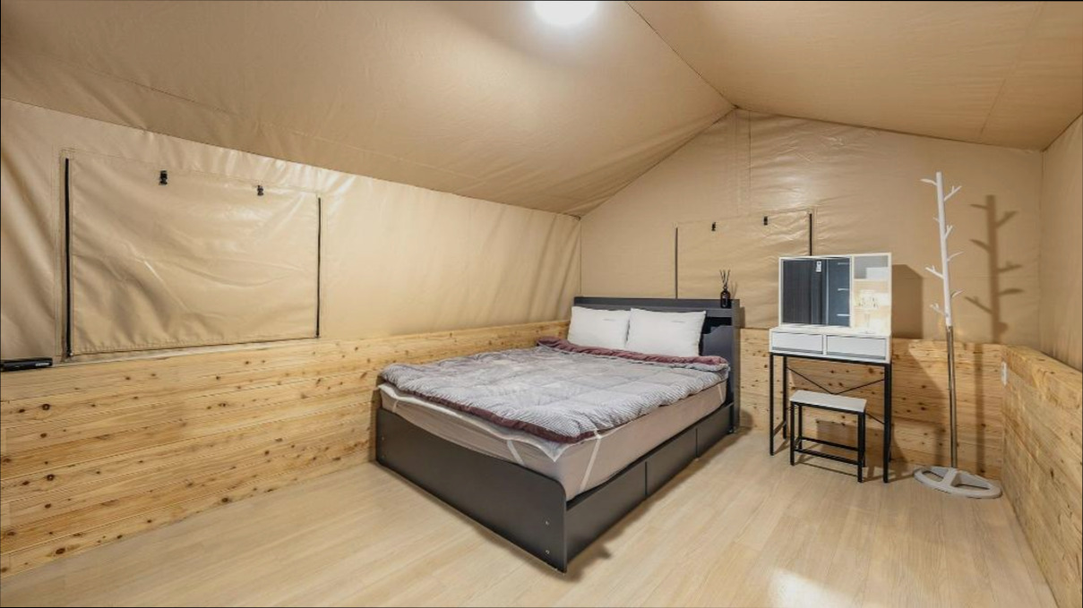 (이미지설명: Gapyeong camp with pet & aegyeonglamping - 예약 꿀팁 안내사진)