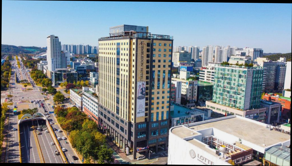 (이미지설명: 엠블던 호텔 - 예약 꿀팁 안내사진)