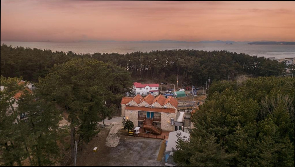 (이미지설명: Taean Atirans Beach Pension - 갤러리 안내사진)