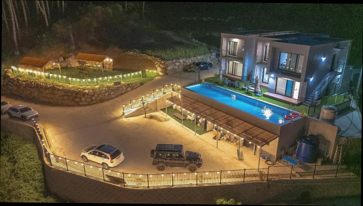 (이미지설명: Gapyeong staysumok pool villa pension - 객실 안내사진)