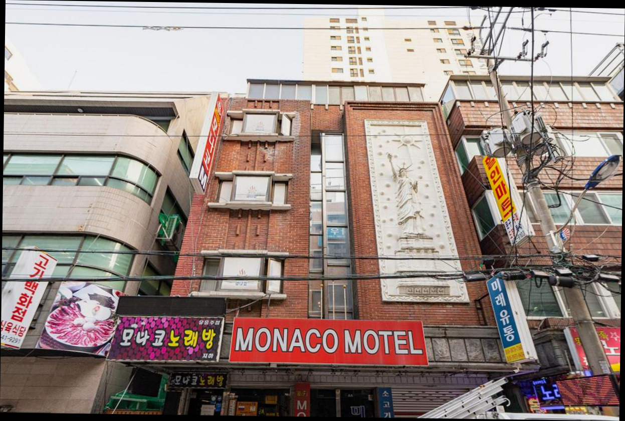 (이미지설명: 부산역 모나코 - 객실 안내사진)