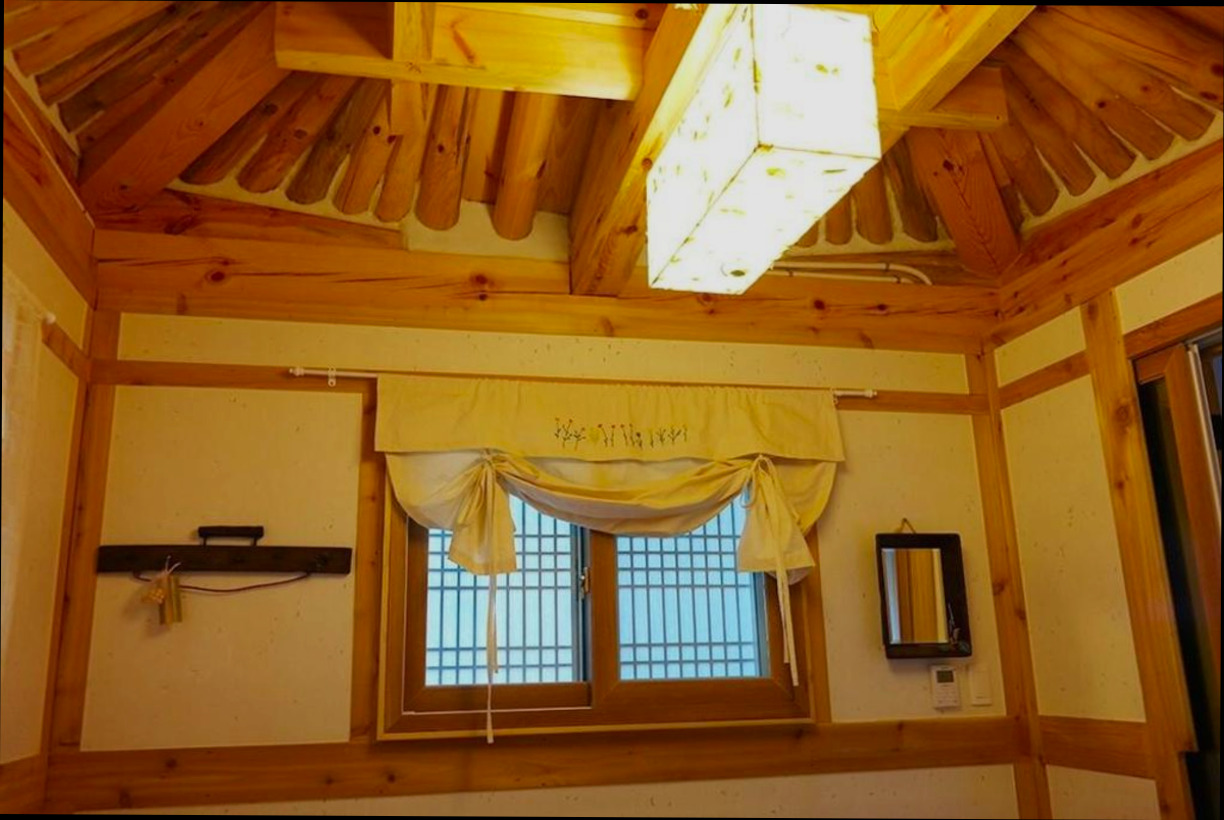 (이미지설명: 전주 한옥마을 연우당 - 객실 상세 리뷰 안내사진)