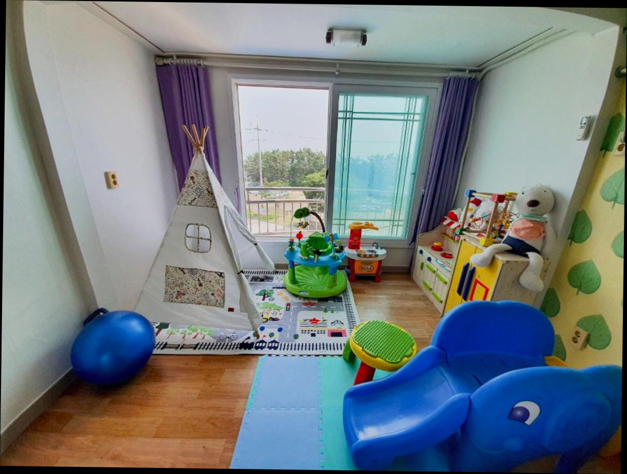 (이미지설명: 변산반도 동진 캐슬 펜션 - 객실 상세 리뷰 안내사진)