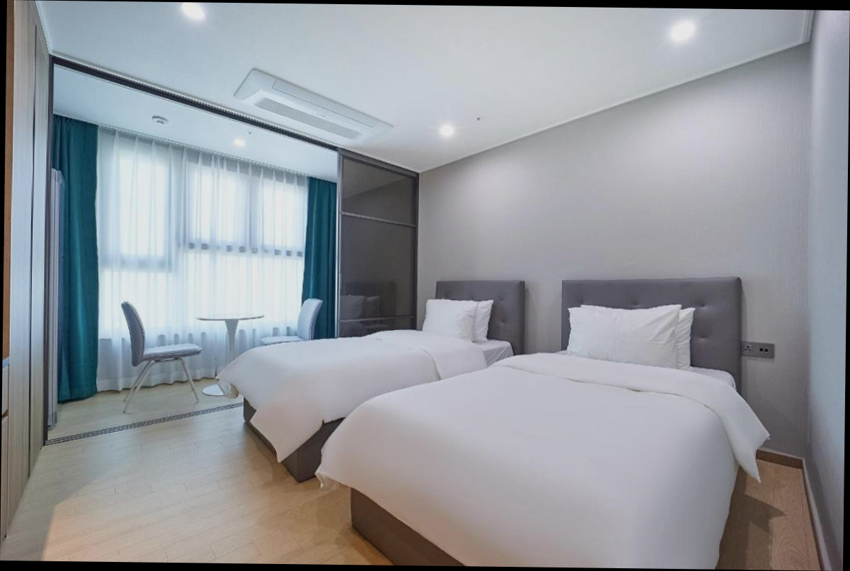 (이미지설명: Jeonju Signature Hotel - 편의시설 및 서비스 안내사진)