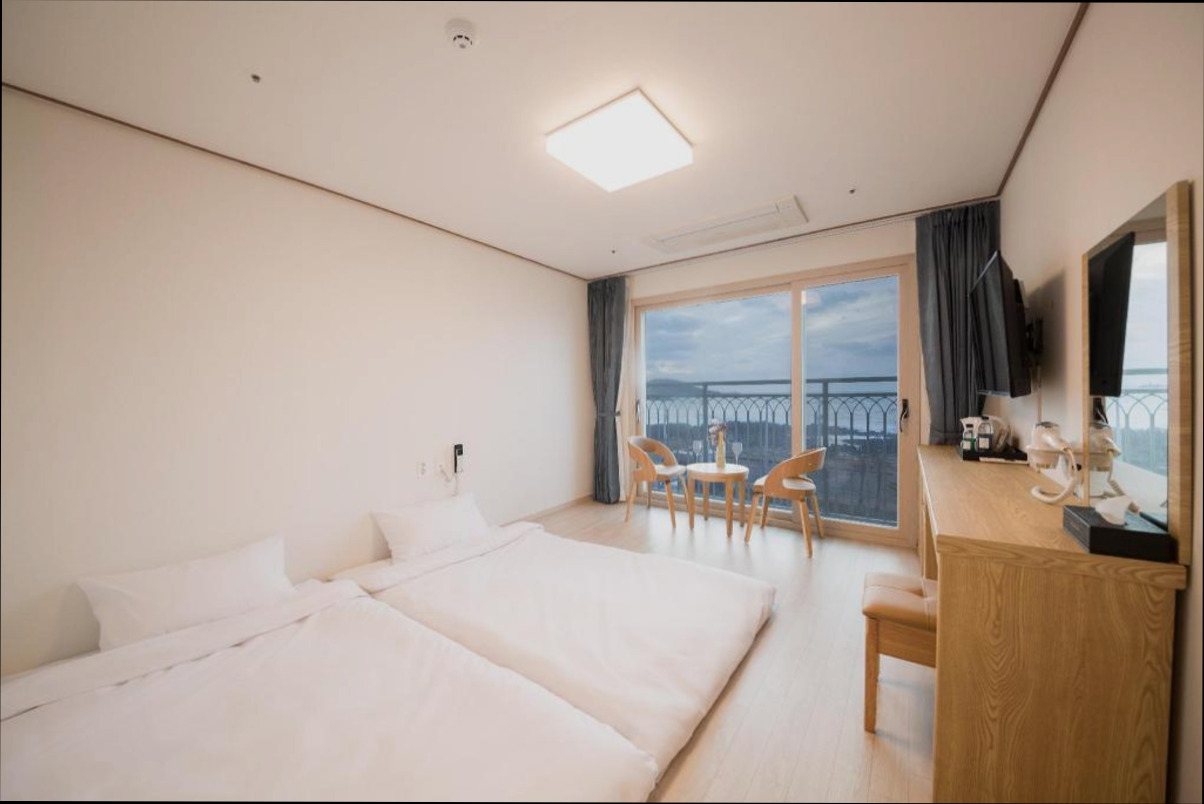 (이미지설명: 몽듀 호텔 - 객실 상세 리뷰 안내사진)