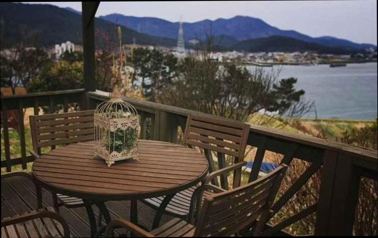 (이미지설명: 통영 몽돌하우스 펜션 - 전경 안내사진)