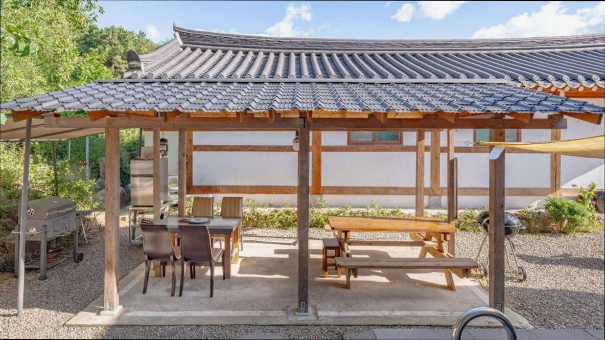 (이미지설명: Gyeongju Adamwon hanok dokchae pension - 예약 꿀팁 안내사진)