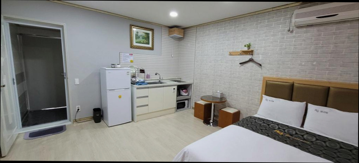 (이미지설명: RG 펜션 - 예약 꿀팁 안내사진)