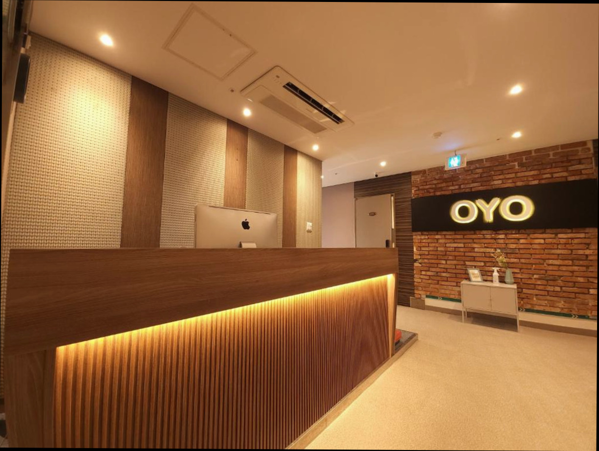 (이미지설명: OYO 호스텔 명동2 - 예약 꿀팁 안내사진)