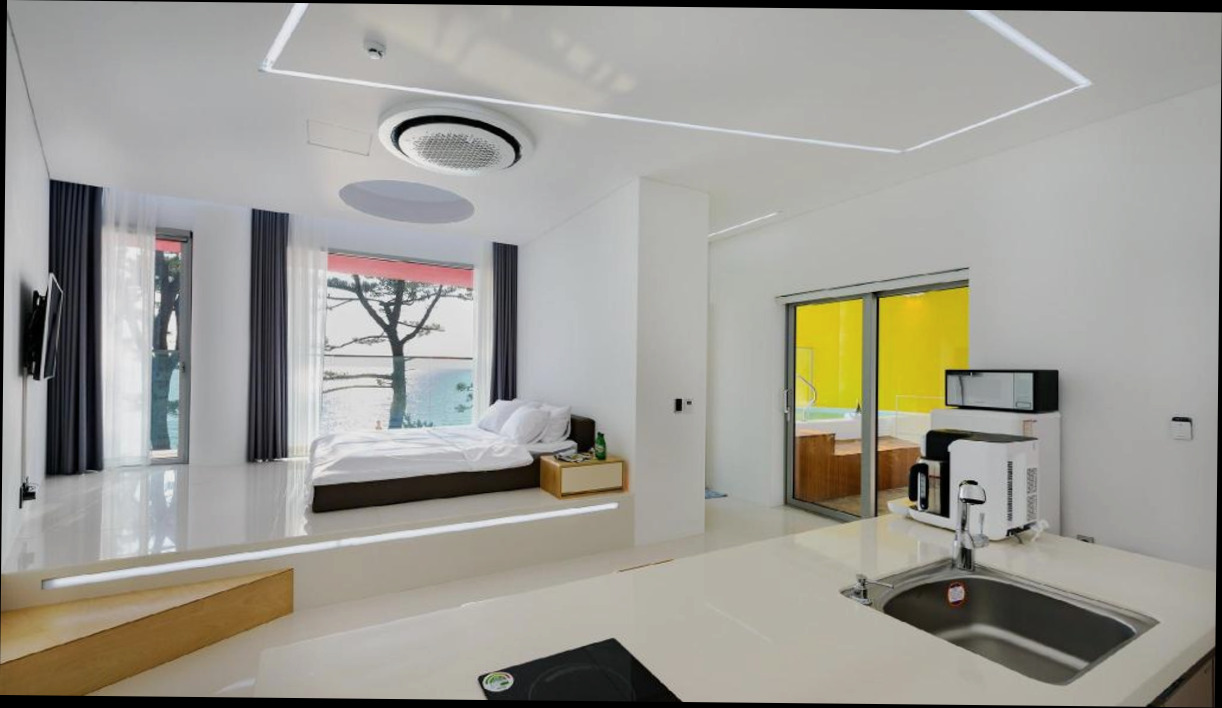 (이미지설명: Boryeong Lavar Pool Villa - 주변 관광지 안내사진)