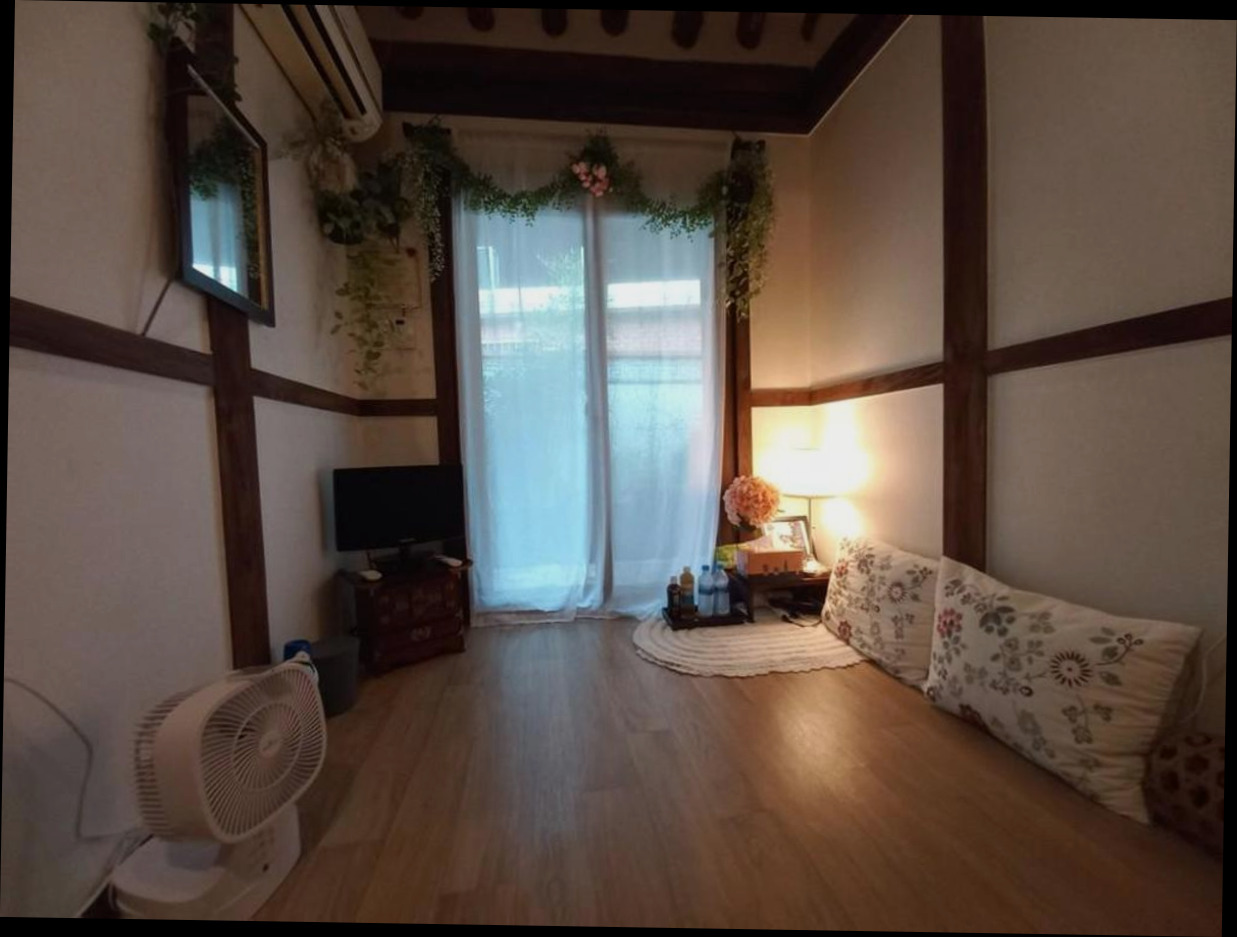 (이미지설명: 산야초 펜션 - 갤러리 안내사진)