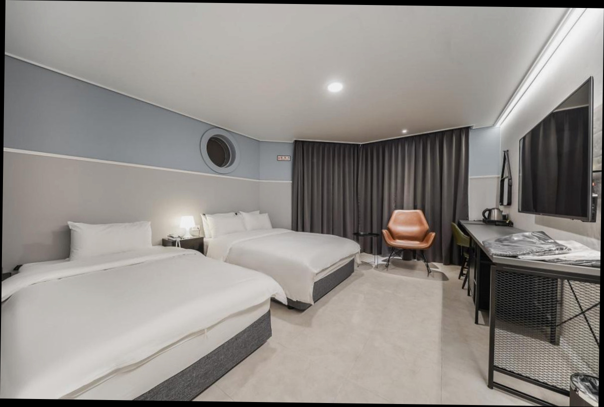 (이미지설명: Hotel Pier48 - 예약 꿀팁 안내사진)